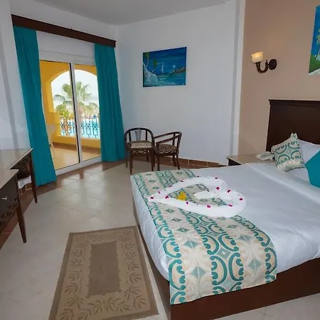 Blue Reef Red Sea Resort-3